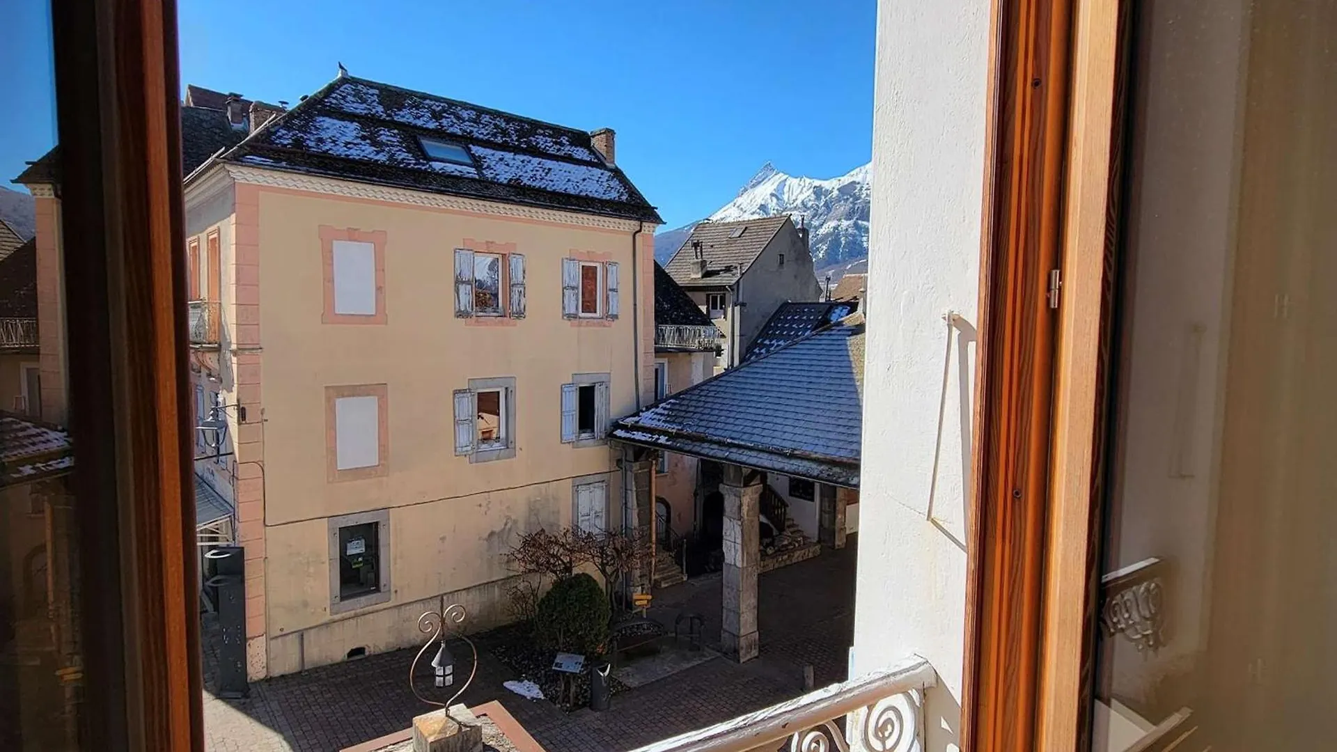 Apartment Appartement T2 Renove - 2 Pers - Centre St Bonnet - Fr-1-393-180 Saint-Bonnet-en-Champsaur France